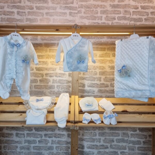 WhatsApp Image 2025-12-08 at 9.14.25 PM (3) طقم مستشفى مخمل تاج الملك 10 قطع