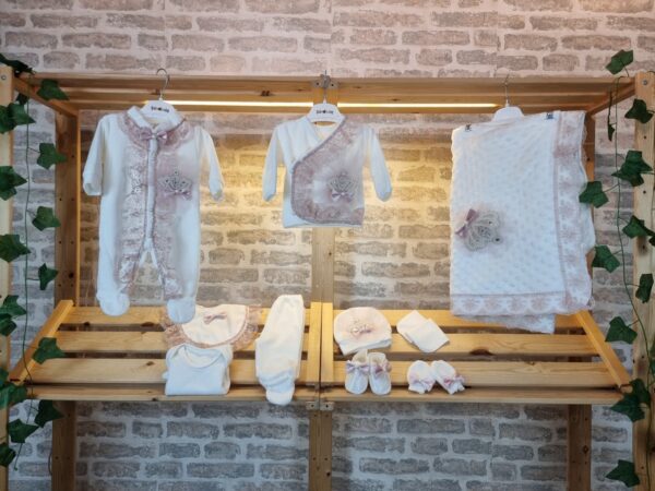 طقم مستشفى مخمل تاج الملك 10 قطع