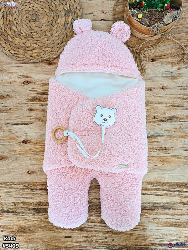 قنداق شتوي فرو مع دبدوب وحلقة خشب