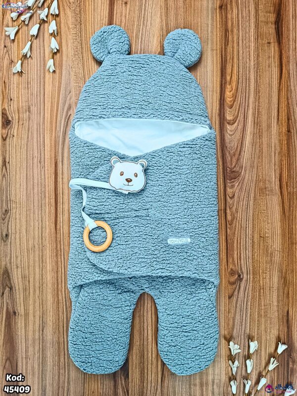 قنداق شتوي فرو مع دبدوب وحلقة خشب