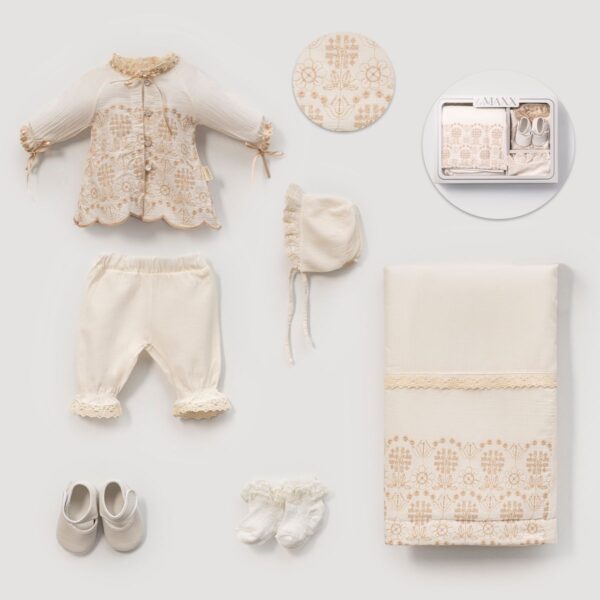 طقم مستشفى بناتي 6 قطع دانتيل منقش