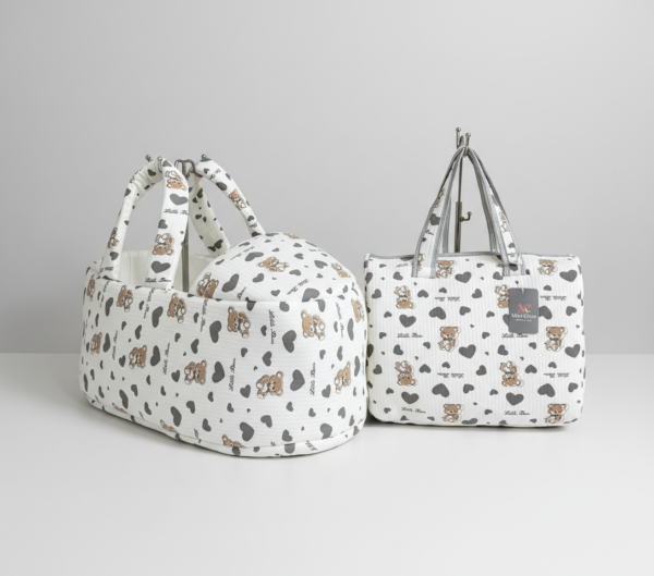 حمالة بيبي مع شنتة برسم دبدوب