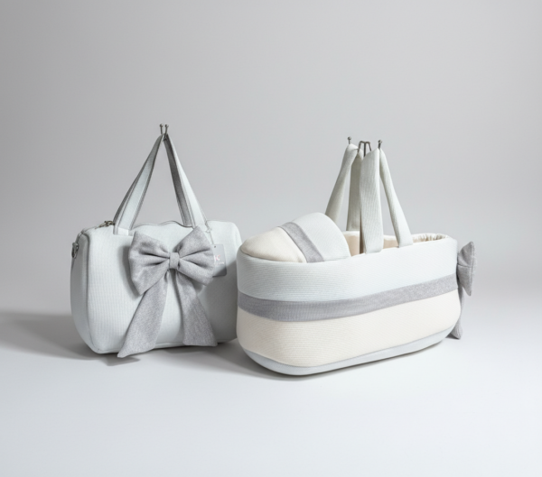 حمالة بيبي مع شنتة ببيونة