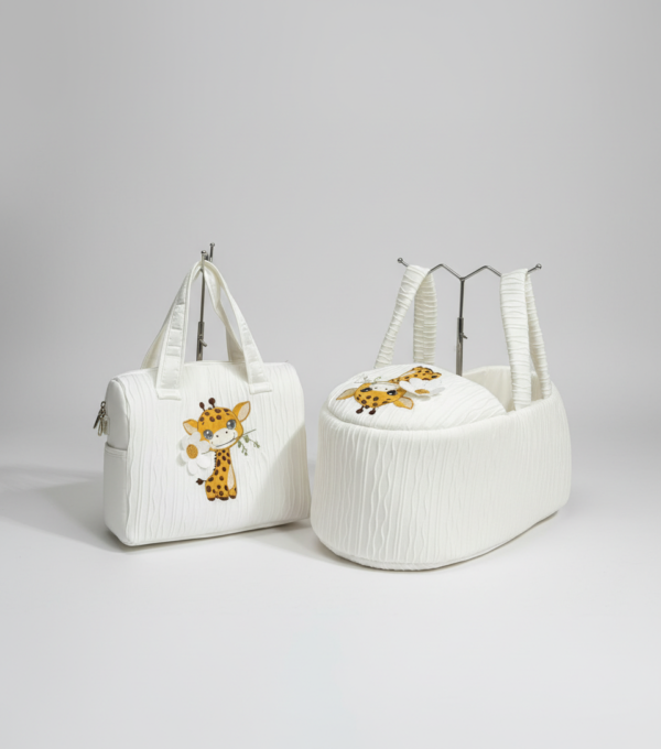 حمالة بيبي مع شنتة برسمة نمر